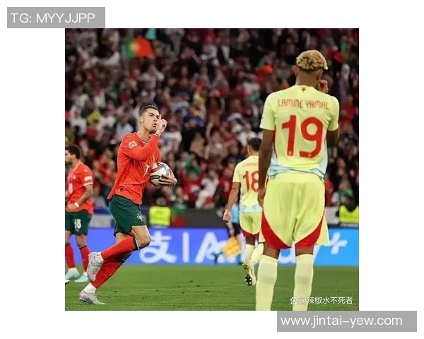 足球明星风采大赏：揭秘全球顶级球员的成长历程与竞技传奇